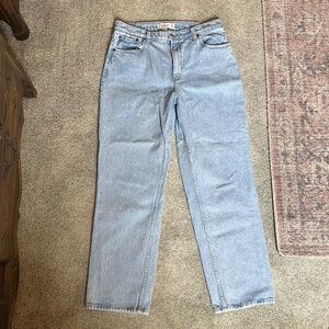 Abercrombie The 90s Straight Ultra High Rise Curve Love Jean